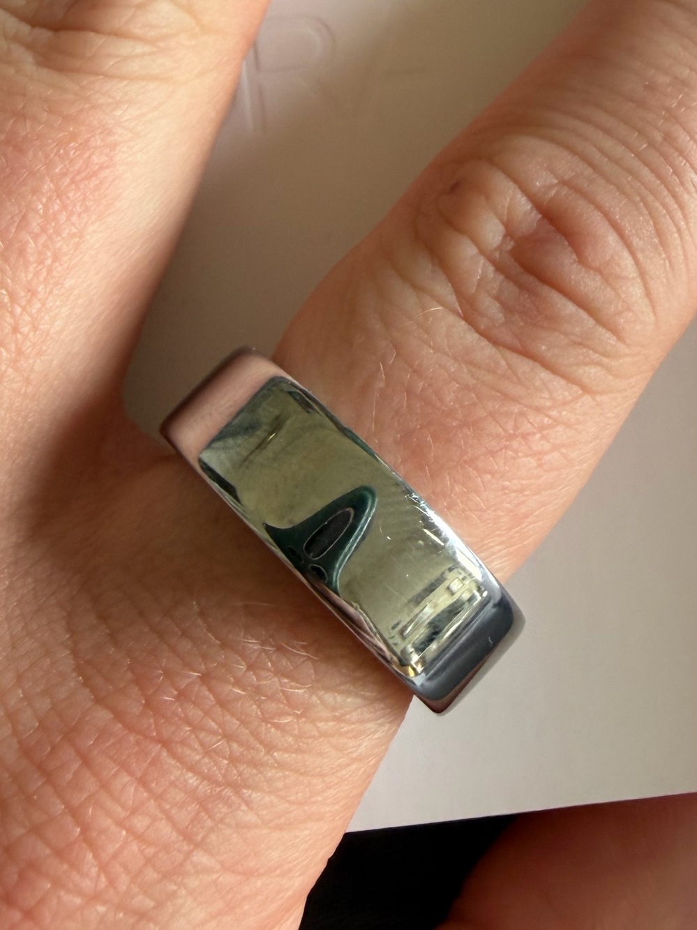 Oura Ring 4 - Silver - Great Condition size 10 - Picture 7 of 7
